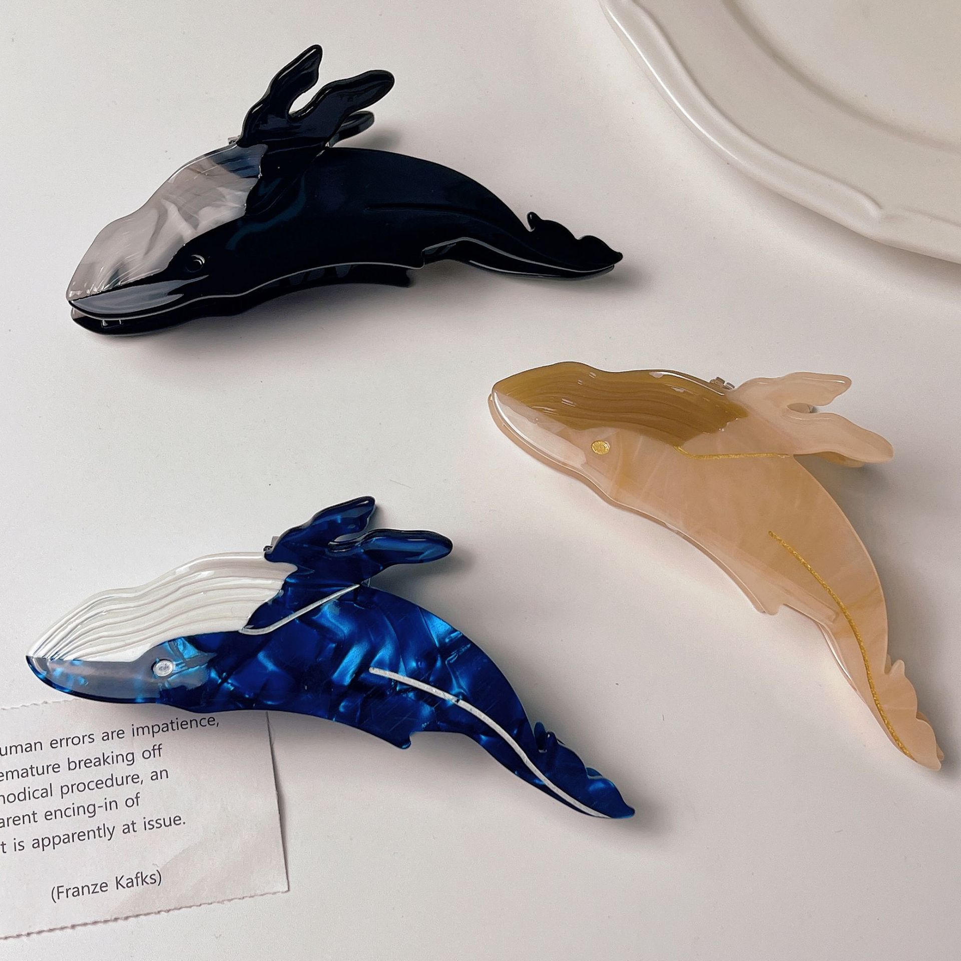 Home 103 whale shark acetate hair claw clip
