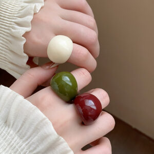 acetate & resin rings (复制)