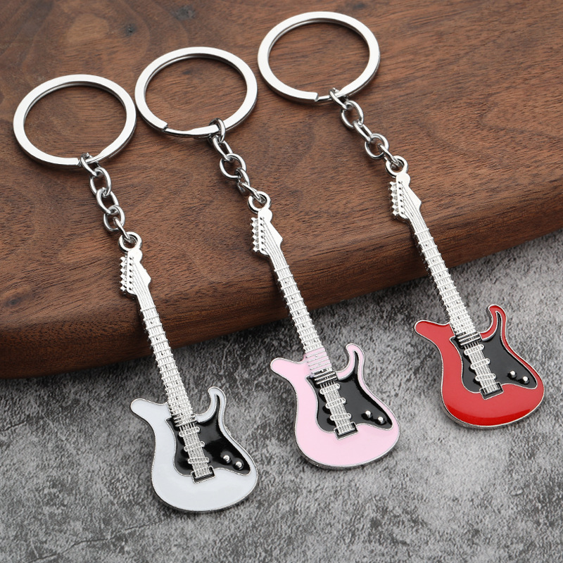 Home 272 electric guitar model keychain