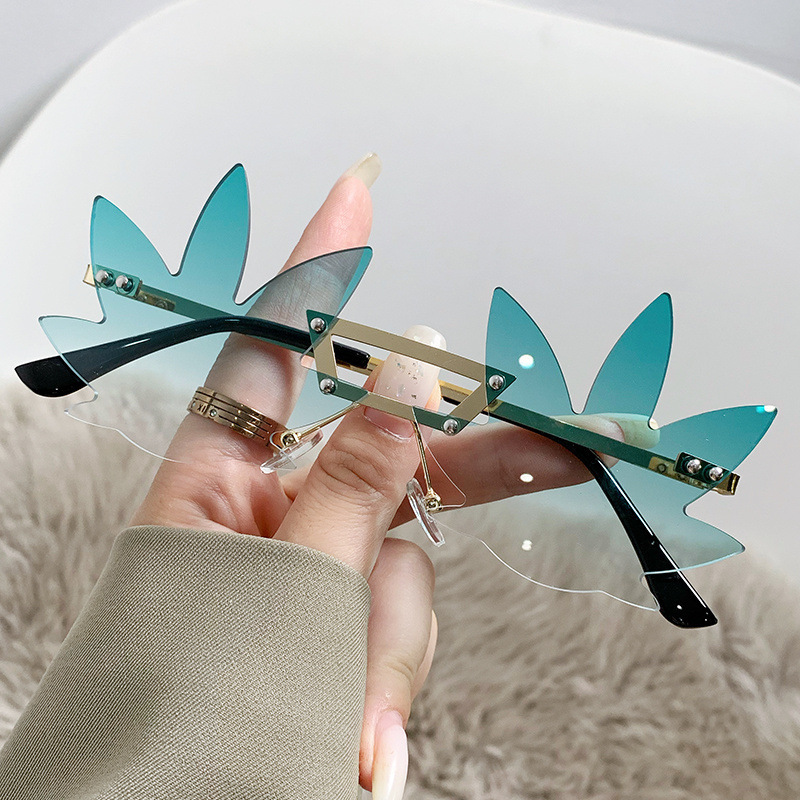 Novelty Rimless Maple Leaf Sunglasses Women INS Viral Party Festival UV Protection Statement Eyewear 3 Novelty Rimless Maple Leaf Sunglasses Women INS Viral Party Festival UV Protection Statement Eyewear - Image 3