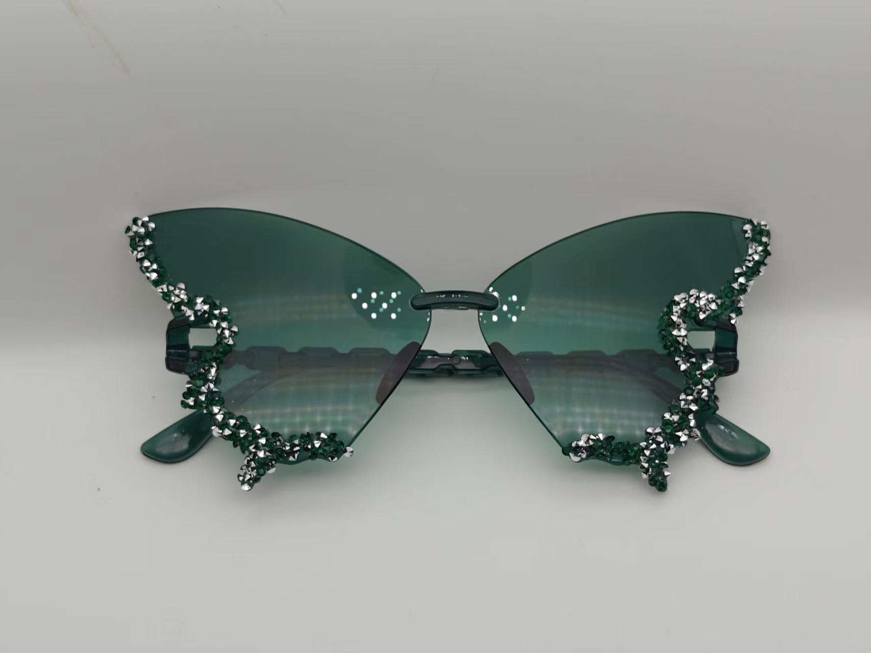 Rhinestone Rim Butterfly Rimless Party Sunglasses Multicolor Gradient Lens Festival Birthday Photoshoot Decorative Eyewear 7 Rhinestone Rim Butterfly Rimless Party Sunglasses Multicolor Gradient Lens Festival Birthday Photoshoot Decorative Eyewear - Image 7