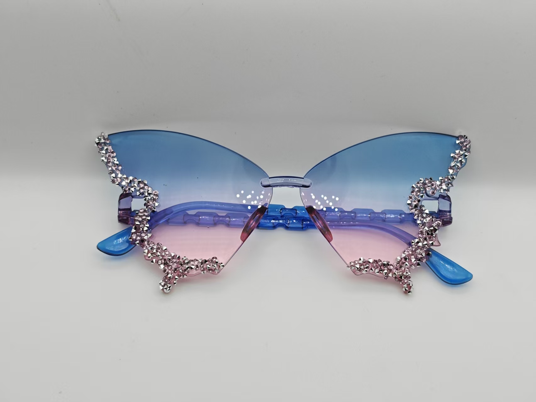 Rhinestone Rim Butterfly Rimless Party Sunglasses Multicolor Gradient Lens Festival Birthday Photoshoot Decorative Eyewear 1 Rhinestone Rim Butterfly Rimless Party Sunglasses Multicolor Gradient Lens Festival Birthday Photoshoot Decorative Eyewear